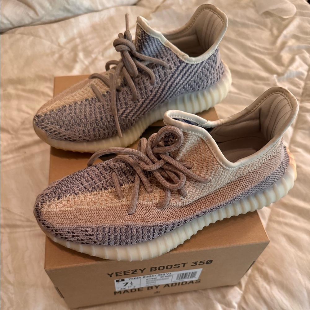 Yeezy Boost 350 V2